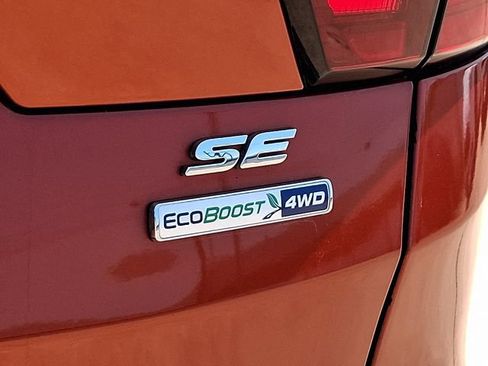 Used 2019 Ford Escape SE AWD/4WD image 32