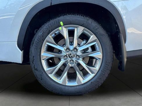 New 2026 Toyota Highlander Limited AWD/4WD image 35