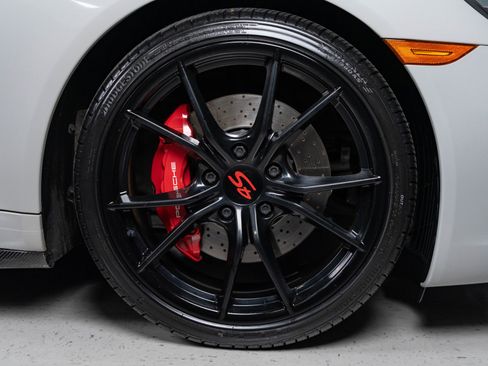 Used 2018 Porsche 911 Carrera 4S AWD/4WD image 36