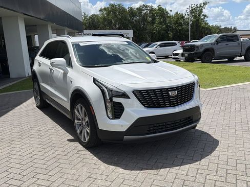 Certified 2023 Cadillac XT4 Premium Luxury FWD image 6