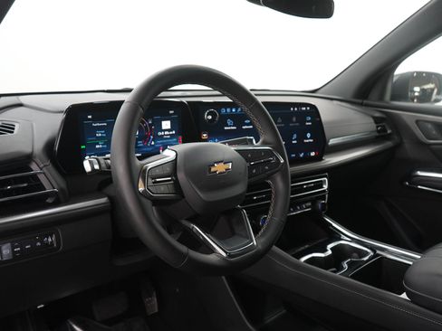 Used 2026 Chevrolet Traverse LT AWD/4WD image 25