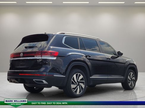 Used 2024 Volkswagen Atlas SEL AWD/4WD image 4