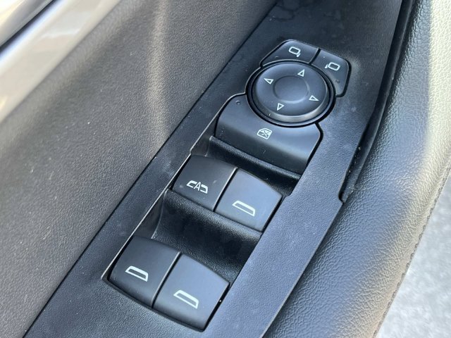 Used 2019 Chevrolet Blazer LT FWD image 28