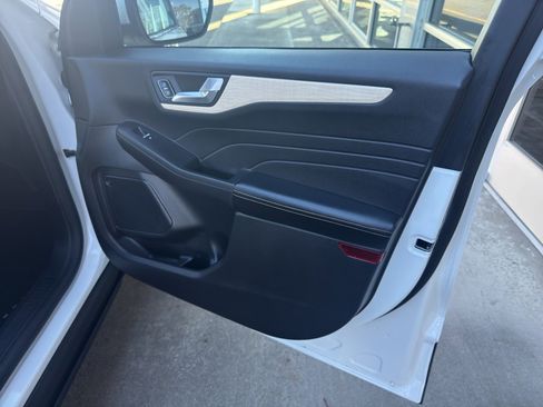 Used 2021 Ford Escape Titanium w/ Titanium Elite Package image 29