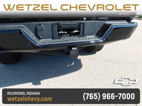 Used 2025 Chevrolet Colorado ZR2 w/ Technology Package AWD/4WD image 5