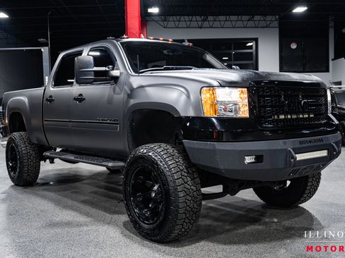 Used 2011 GMC Sierra 3500 Denali image 7