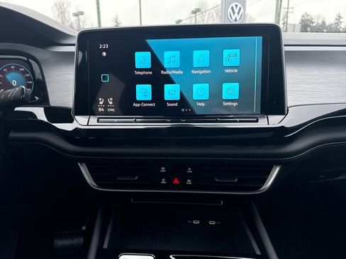 New 2026 Volkswagen Atlas Cross Sport SE image 23