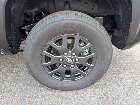 New 2026 Toyota 4Runner SR5 image 30