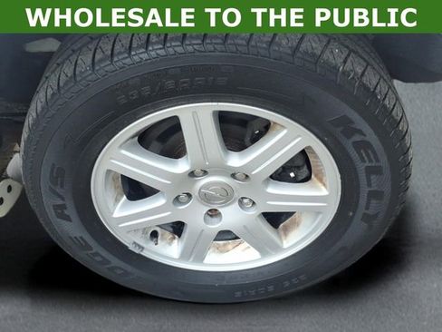 Used 2012 Chrysler Town & Country Touring FWD image 7
