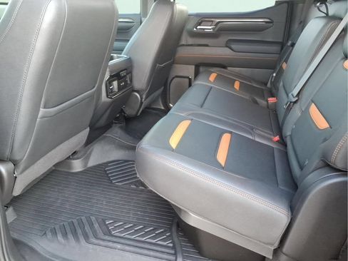 Used 2023 GMC Sierra 1500 AT4 w/ AT4 Premium Package AWD/4WD image 17