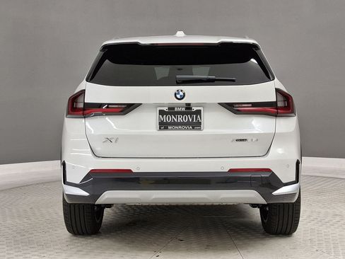 New 2026 BMW X1 xDrive28i w/ Technology Package AWD/4WD image 8