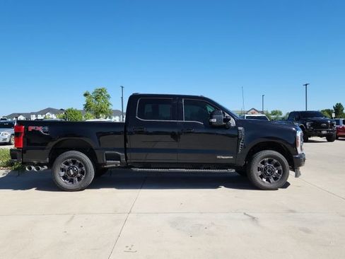 Used 2024 Ford F250 Lariat w/ Sport Appearance Package AWD/4WD image 2