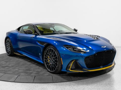 Used 2023 Aston Martin DBS Coupe RWD image 12