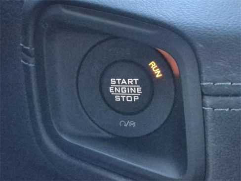 Used 2024 Jeep Wrangler Sahara image 32