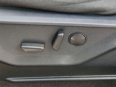 Used 2022 Ford F150 XLT w/ Equipment Group 302A High image 18