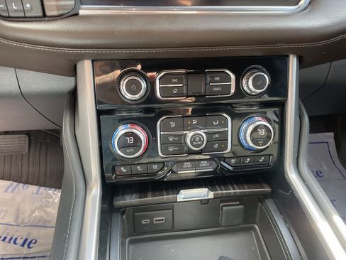 Used 2024 GMC Yukon XL Denali w/ Advanced Technology Package image 62