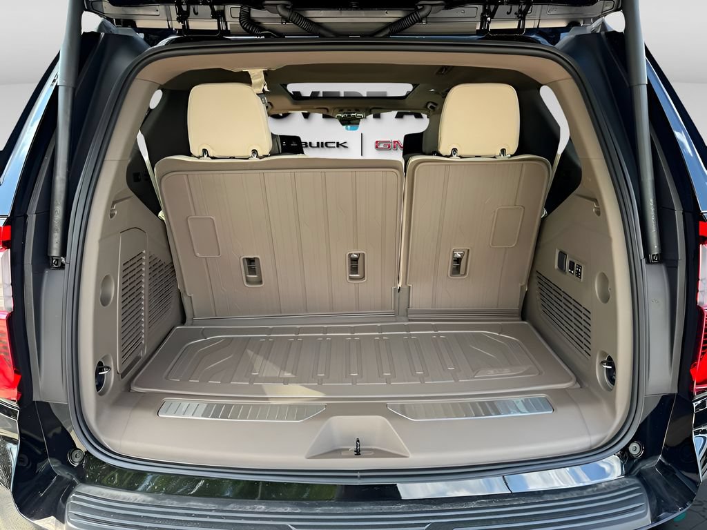 New 2026 GMC Yukon Denali w/ Denali Reserve Package AWD/4WD image 3