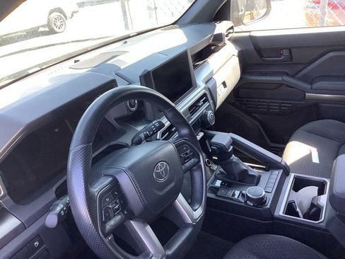 Certified 2025 Toyota 4Runner SR5 AWD/4WD image 2