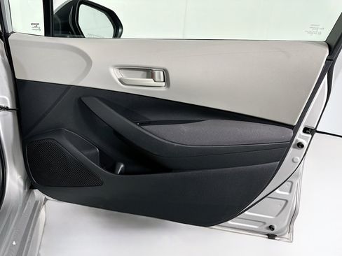 Used 2023 Toyota Corolla LE image 30