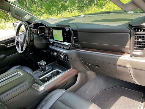 Used 2022 GMC Sierra 1500 SLT w/ SLT Convenience Package AWD/4WD image 12