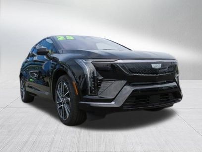 New 2025 Cadillac Optiq Sport 2 w/ LPO, Floor Liner Package