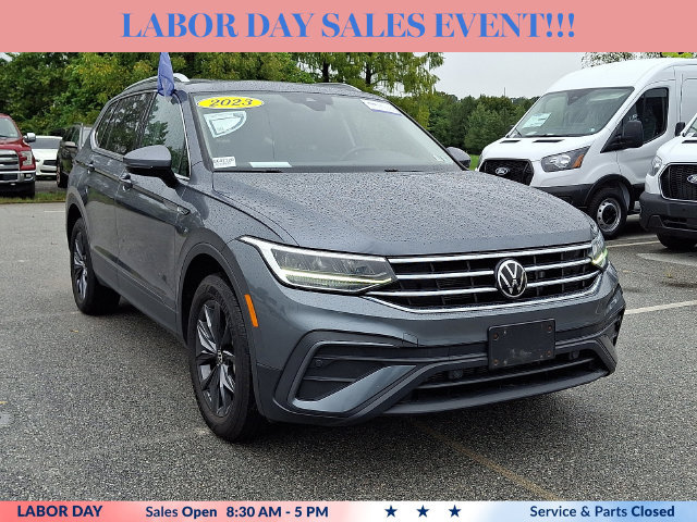 Used 2023 Volkswagen Tiguan SE w/ Panoramic Sunroof Package AWD/4WD image 2