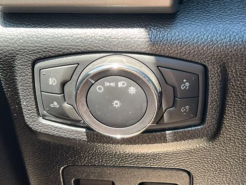 Certified 2018 Ford F150 Lariat w/ Equipment Group 502A Luxury AWD/4WD image 18