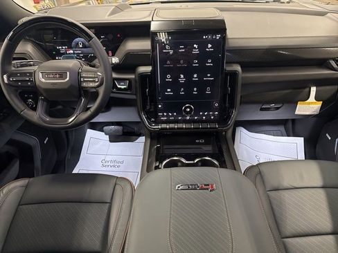New 2026 GMC Yukon AT4 AWD/4WD image 24