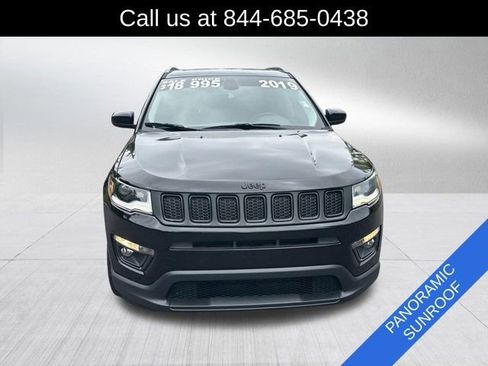 Used 2019 Jeep Compass Latitude FWD image 2