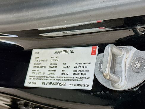 Used 2018 Tesla Model 3 Mid Range image 12