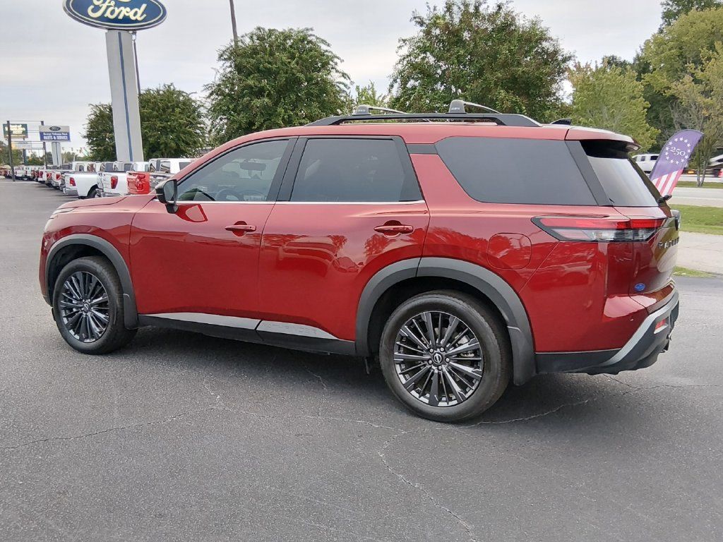 Used 2026 Nissan Pathfinder SL w/ SL Premium Package FWD image 6