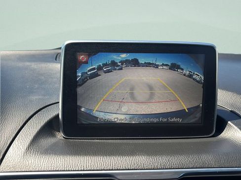 Used 2014 MAZDA MAZDA3 s Grand Touring w/ Technology Package FWD image 20
