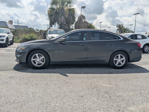 Used 2017 Chevrolet Malibu LS FWD image 6