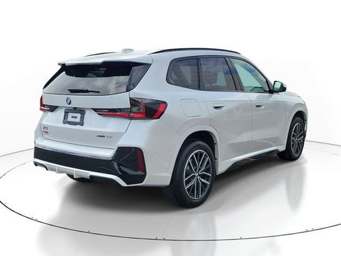 Used 2025 BMW X1 xDrive28i w/ M Sport Package AWD/4WD image 4