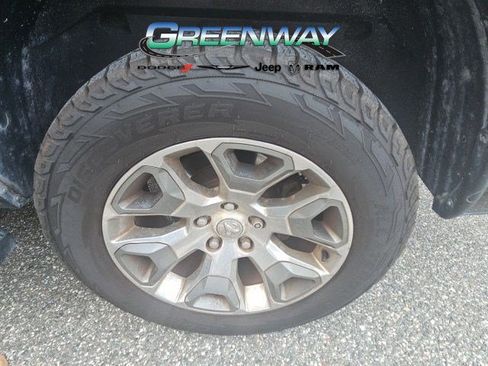 Used 2017 RAM 1500 Limited RWD image 9