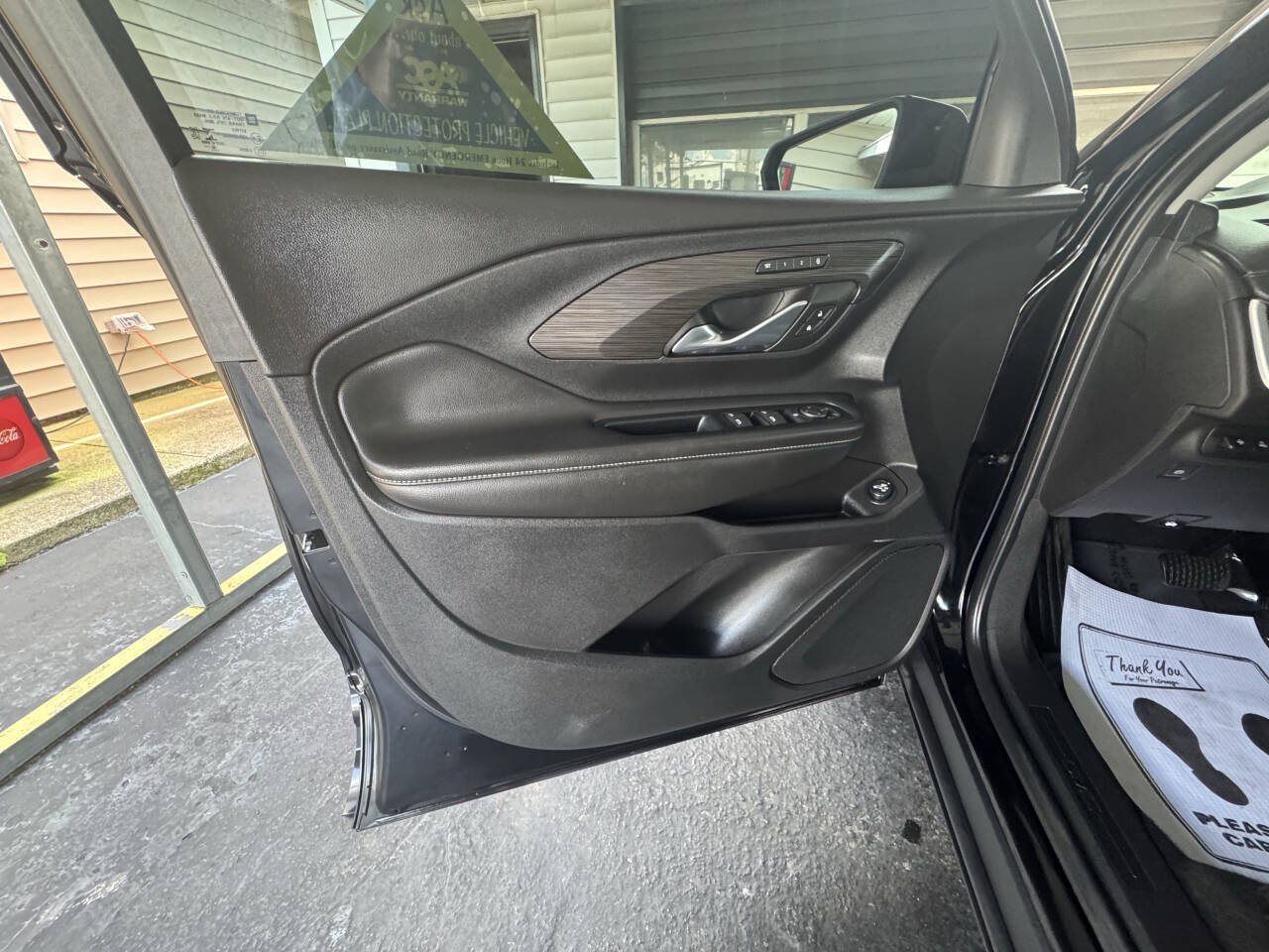 Used 2023 GMC Terrain SLT w/ Tech Package FWD image 22