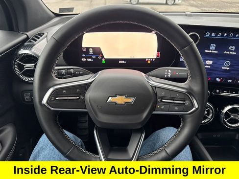 Used 2024 Chevrolet Blazer EV LT image 15