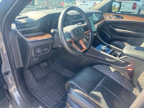 Used 2023 Jeep Grand Cherokee L Summit AWD/4WD image 27