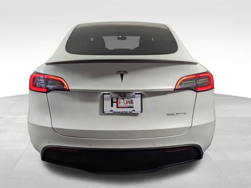 Used 2022 Tesla Model Y Performance image 21