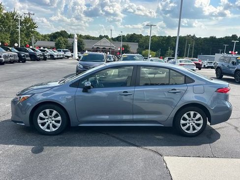 Used 2025 Toyota Corolla LE FWD image 6
