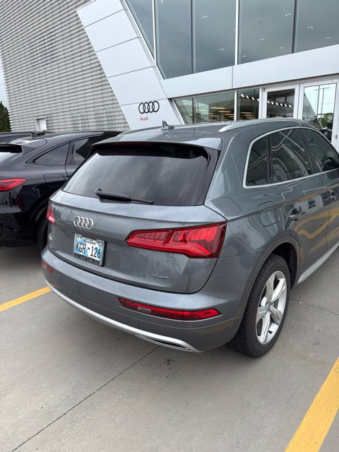 Used 2020 Audi Q5 2.0T Premium Plus w/ Premium Plus Package AWD/4WD image 6