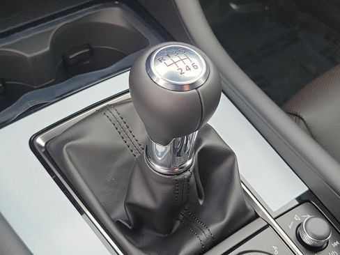 New 2026 MAZDA MAZDA3 2.5 S Hatchback w/ Premium Pkg FWD image 16