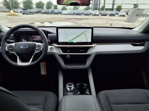 New 2026 Ford Explorer Active RWD image 14