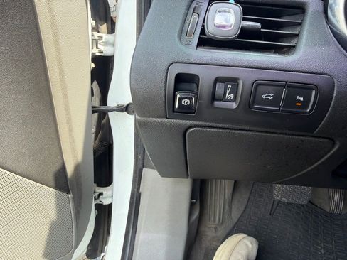 Used 2015 Chevrolet Impala LS FWD image 12
