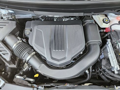 New 2027 Chevrolet Traverse LT w/ Midnight/Sport Edition FWD image 27