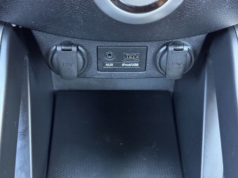 Used 2012 Hyundai Veloster FWD image 27