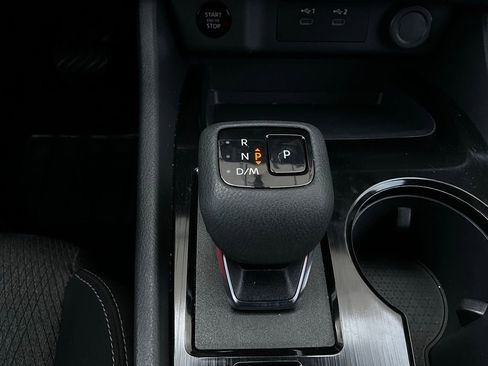 Used 2025 Nissan Rogue SV image 24