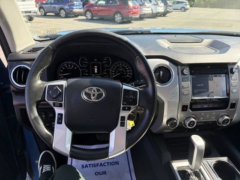 Used 2018 Toyota Tundra Limited w/ Limited Premium Package AWD/4WD image 11