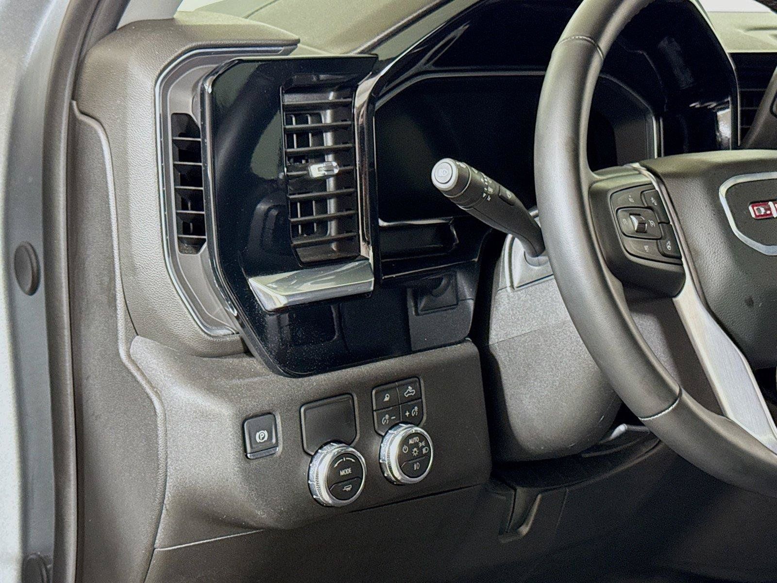 Used 2026 GMC Sierra 1500 SLT RWD image 8