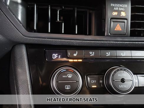 Used 2024 Volkswagen Jetta SE image 6